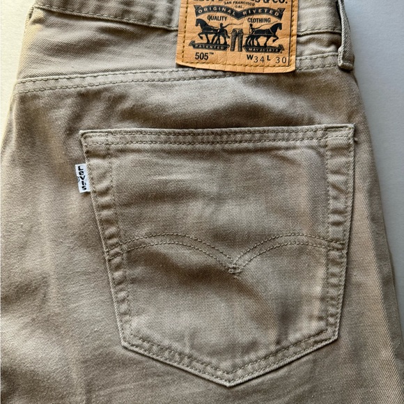 Levi’s 505 Men’s khaki Jeans 34 X 30 - Picture 1 of 5